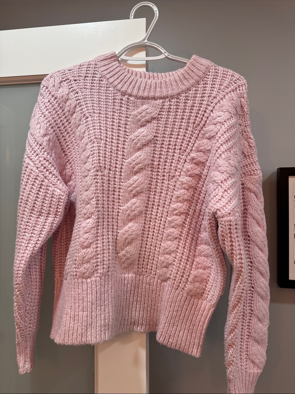 Express Chunky Cable Crewneck Sweater - Pale Pink